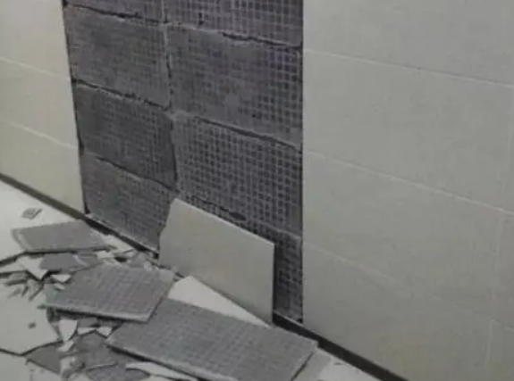 宝兴瓷砖空鼓维修公司分享下宝兴墙砖松动维修的知识